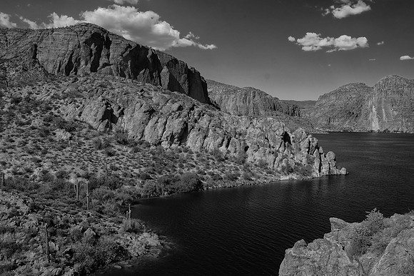 Canyon lake on Apache Trail